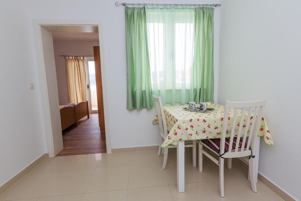 Apartments Rogulj Rogoznica  Pokoj fotografie