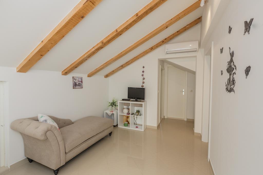 Apartments Rogulj Rogoznica  Pokoj fotografie